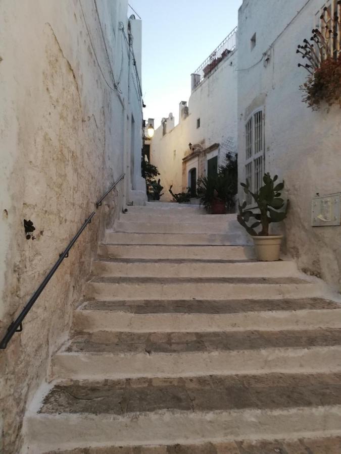 V&M Suite Con Jacuzzi Ostuni Exterior photo