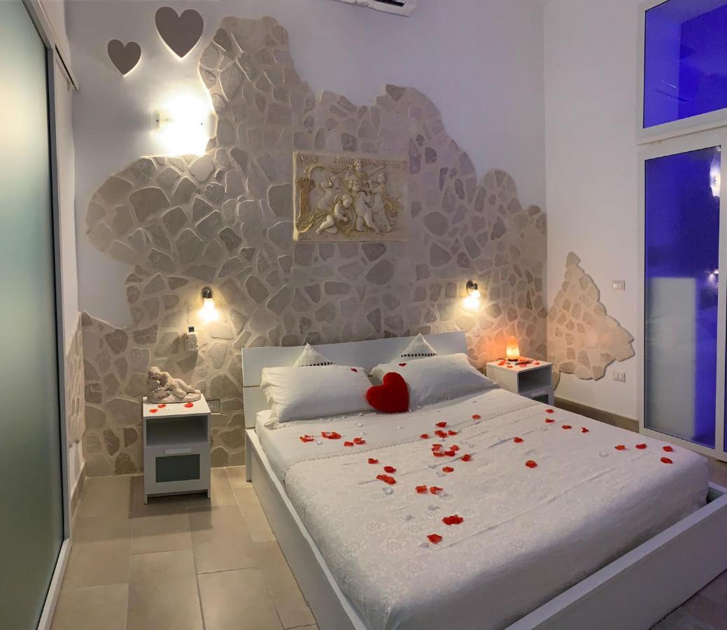 V&M Suite Con Jacuzzi Ostuni Exterior photo
