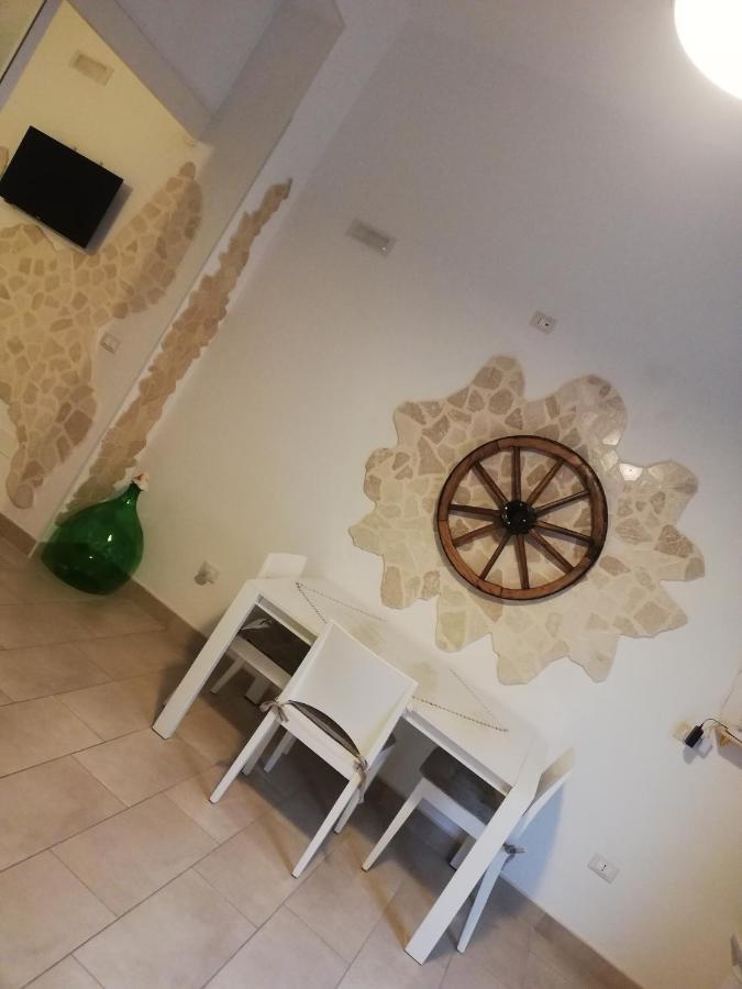 V&M Suite Con Jacuzzi Ostuni Exterior photo